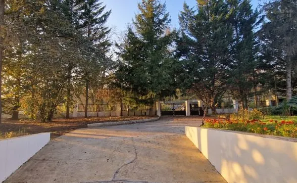 MAISON 235 M² NEUVILLE SUR OISE. PROCHE RER.A