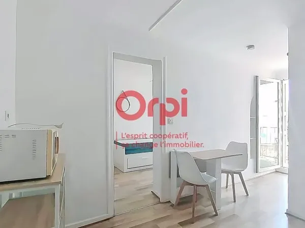 Studio 1 pièce 20 m²