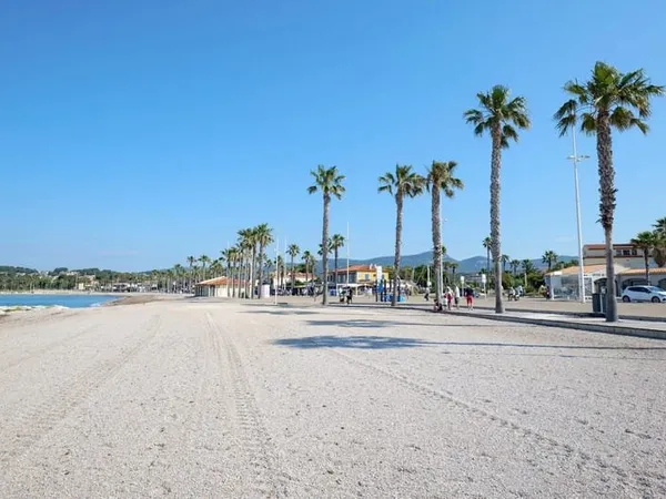 T4 avec Extérieur - Six Fours les Plages