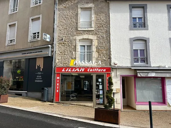 A VENDRE - Immeuble avec local commercial et appartement - SEVERAC D'AVEYRON