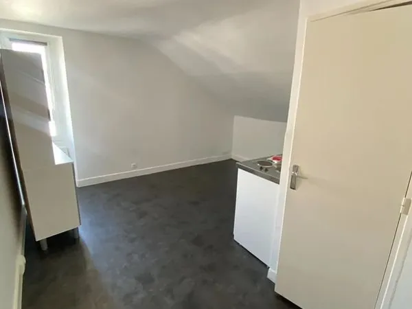 Studio 1 pièce 13 m²
