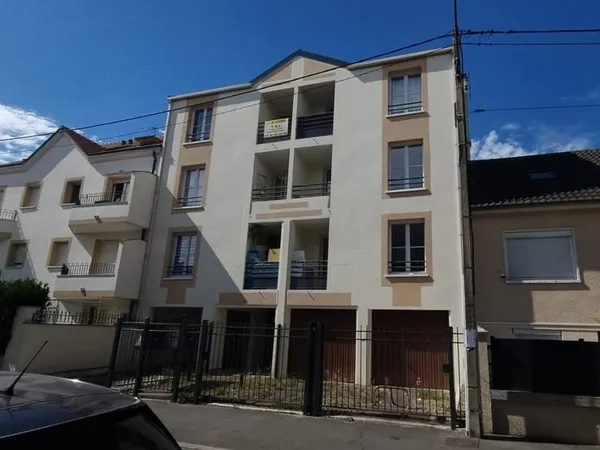 APPARTEMENT DE DEUX PIECES A LOUER AVEC PARKING