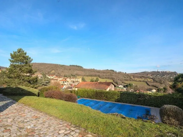 Maison 7 pièces 200 m²