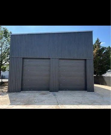 Local stockage cellule 140m2 Fenouillet grande hauteur7,5M