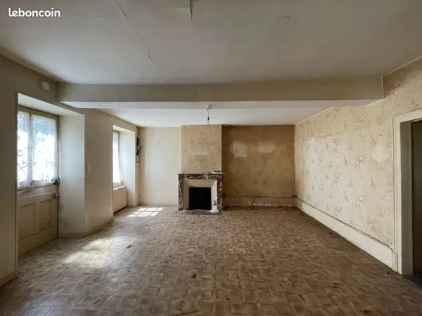 Maison petit ville pour une famille ou un investisseur