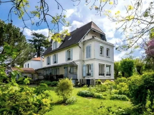 Maison de luxe 11 pièces 283 m²