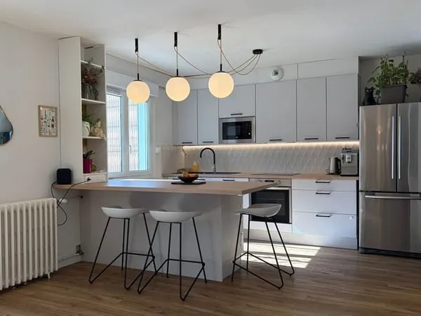 Studio 4 pièces 113 m²