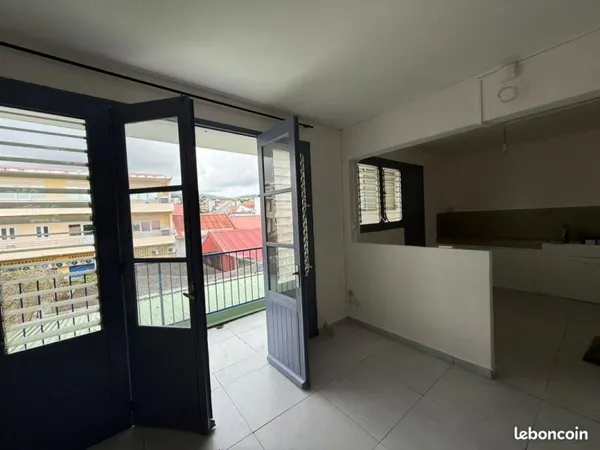 Studio 1 pièce 30 m²