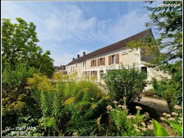 Maison 9 pièces 270 m²