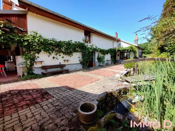 Maison 8 pièces 220 m²