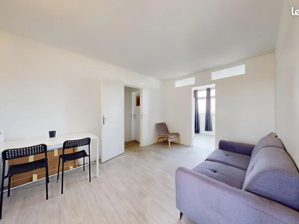 Chambre 5 pièces 68 m²