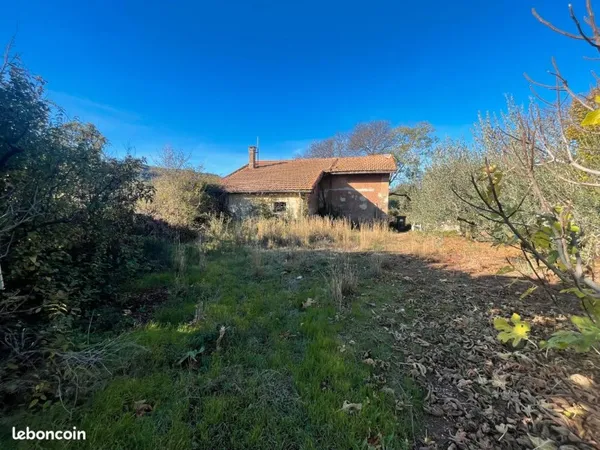 Maison 52m2 sur 571m2 de terrain le Bosc