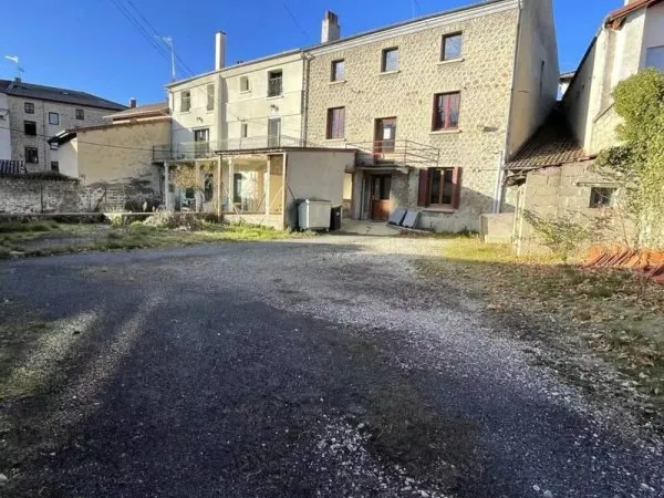 Maison 5 pièces 240 m²