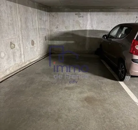 Parking 13 m² Villeurbanne