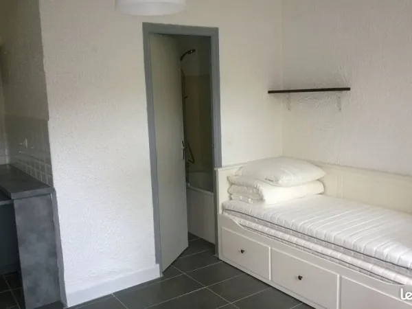Location studio meublé