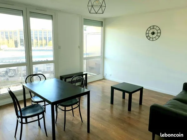 Appartement 85 m2 3 chambres proche universités et RER A