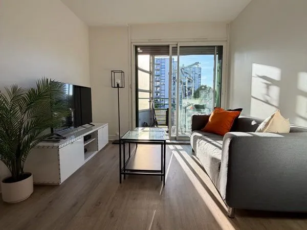 ✨ Colocation - Chambre disponible à Massy (appartement refait à neuf) ✨