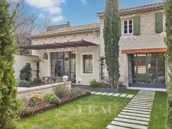 Eygalières - Maison en coeur de village