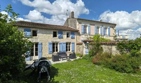 Maison Vente Nantillé 11p 272m² 461000€