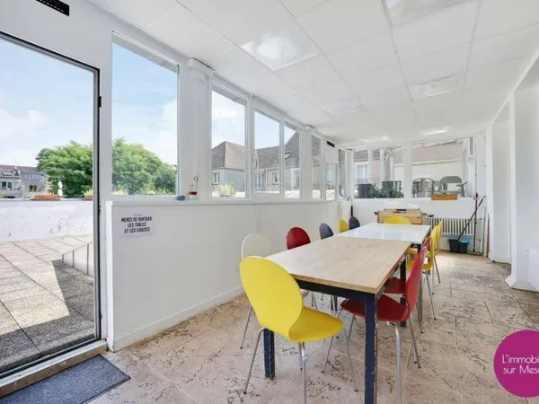 Bureaux 240 m²