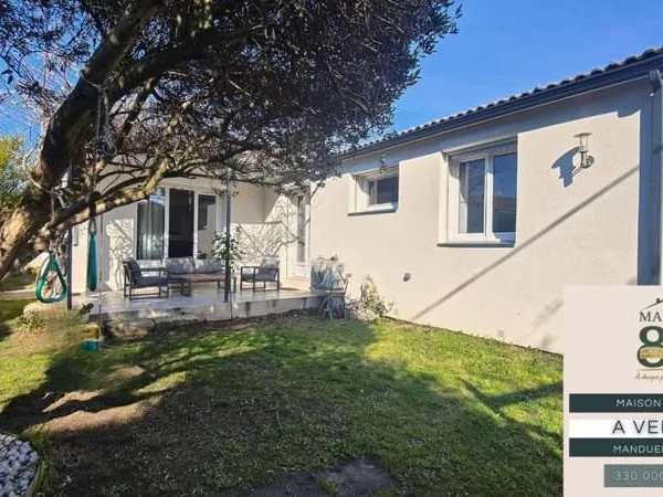 Maison plain pied , coeur de village avec jardin