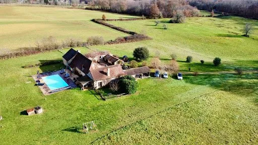 Propriété 5 pièces 245 m²