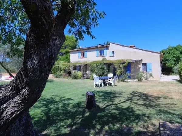 Maison 15 pièces 369 m²