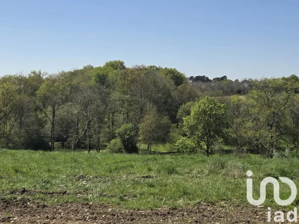 Terrain 701 m²