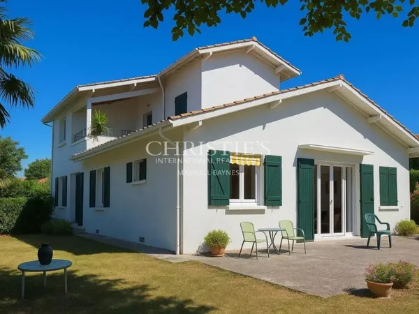 Villa a rénover en ville d'hiver
