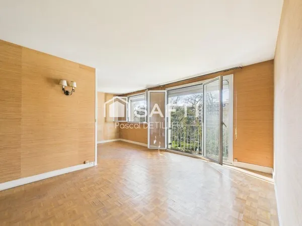 SAINT-CLOUD - Val d'Or appartement 2 pièces 44m2 A Rénover
