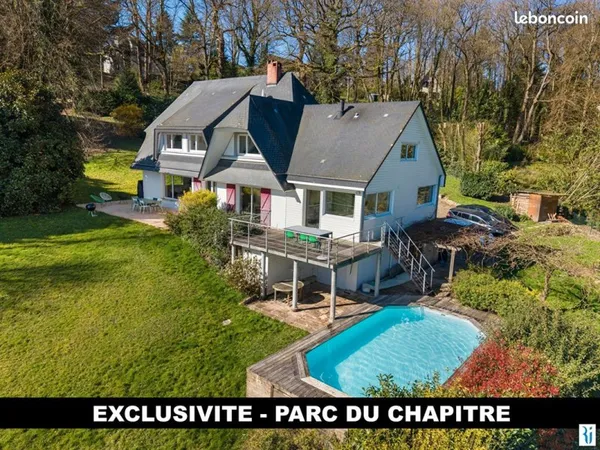 Propriété 8 pièces 249 m²