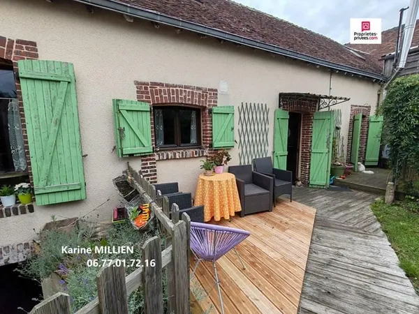 DREUX 28100 Maison de style longère "sans enfilade" rénovée - 1 étage - 2 chambres - Cave voutée - 1