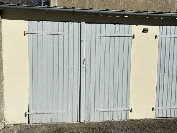 Garage voiture ou stockage central à côté préfecture Tarbes