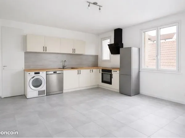 Appartement à louer - F3 bis - refait à neuf
