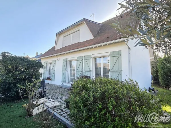 MAISON INDIVIDUELLE ST OUEN L AUMONE - 8 pièces - 170 m2