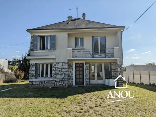 GRANDE MAISON AVEC 5 CHAMBRES ET VASTE PARCELLE