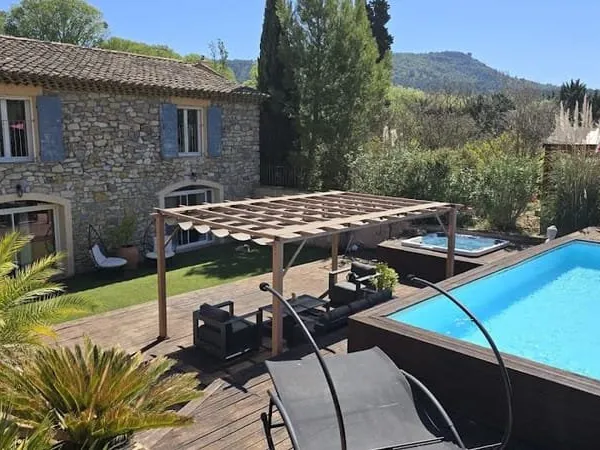 Villa 5 pièces 151 m²