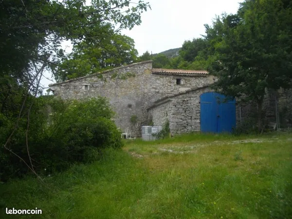 Hameau de trois logements