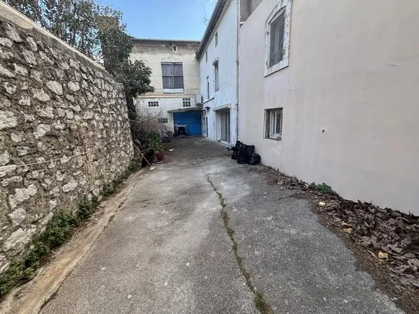 Maison de village à fort potentiel