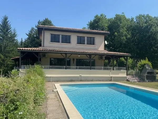 Maison de ville 7 pièces 267 m²