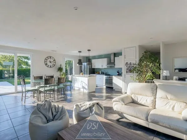 AU COEUR DE LAGNIEU - Maison RÉCENTE / PLAIN-PIED T4 de 103m² su