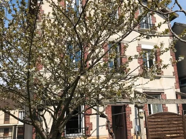 Magnifique immeuble de rapport dans quartier pavillonnaire calme