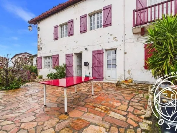 Maison 8 pièces 205 m²