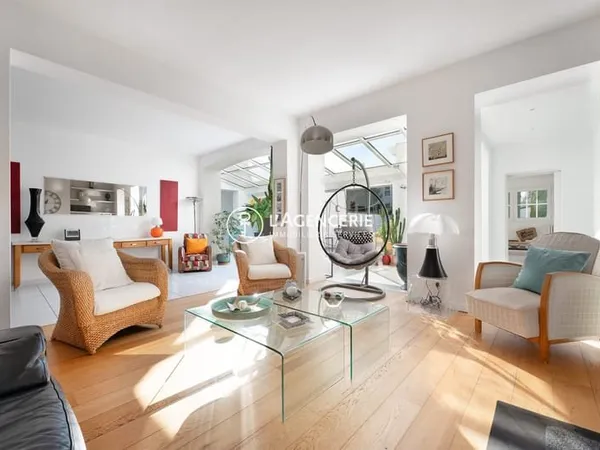 Belle contemporaine, proche du centre-ville d'Albi