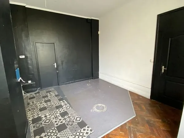 Local professionnel 70 m²
