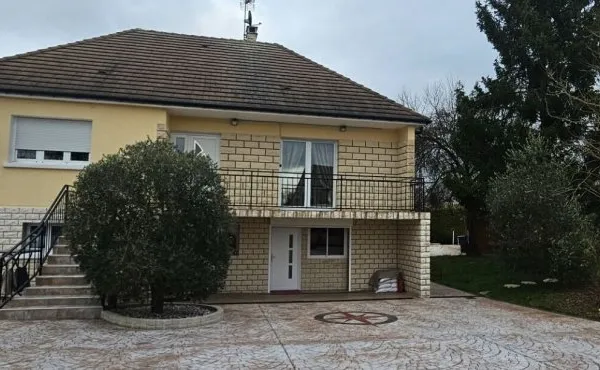 Maison FAMILIALE situé à Mitry Mory 7 pièces