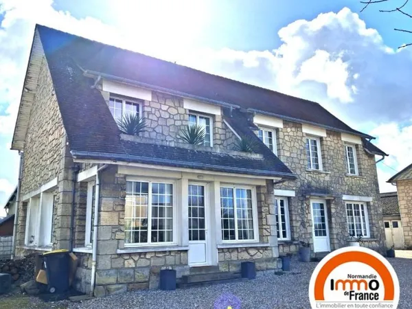 Maison 11 pièces 246 m²