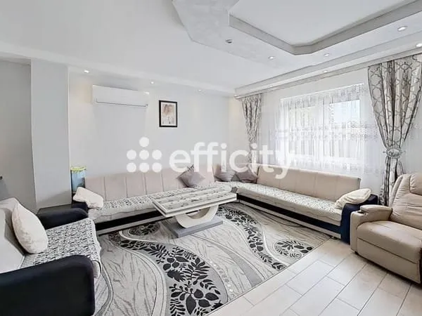 Bien immobilier de rendement Vente Scionzier 14p 210m² 685000€