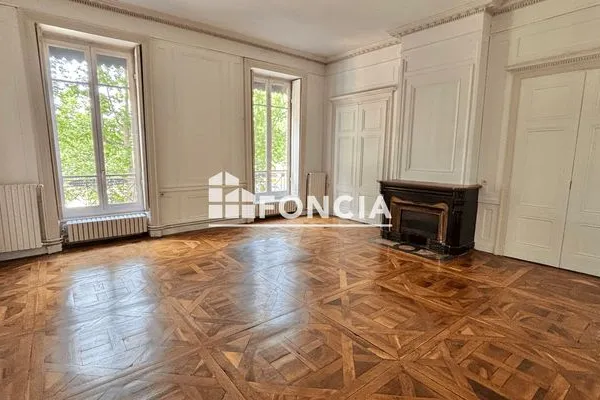 Appartement 5 pièces 154 m²