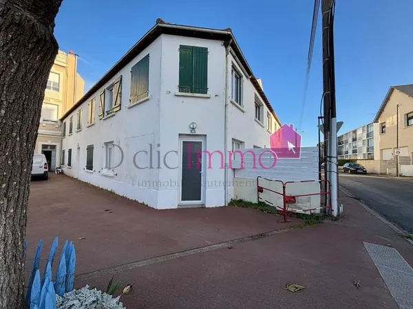 SAINT JEAN DE MONTS - Ensemble de 5 appartements - Proche pl